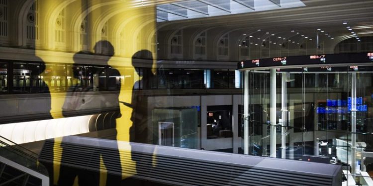 American recession fears spark selloff in international markets and point to lower U.S. open