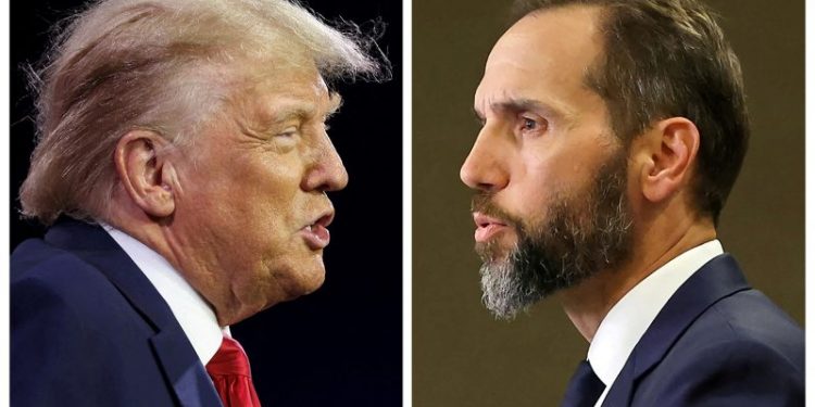 Special counsel seeks delay in Trump election subversion case in D.C.