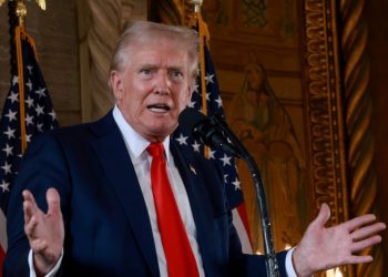 Trump reiterates claim about helicopter trip but doesn’t provide records