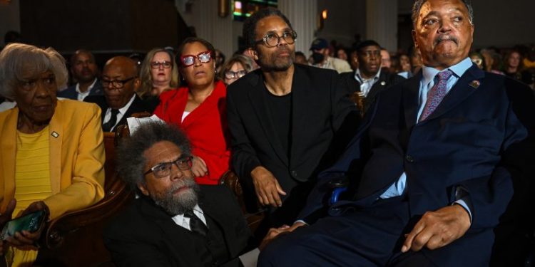 Jesse Jackson, slowed at 82, is still showing up and keeping hope alive