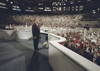 Bill Clinton is a lion in winter addressing his 12th Democratic convention