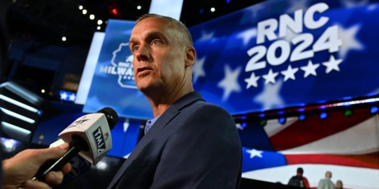 Trump adds five new staffers, including Corey Lewandowski