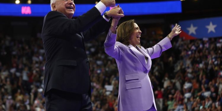 Harris goes on offense over the border in attempt to undercut Trump