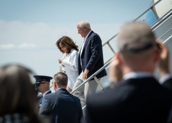 Tim Walz has good numbers so far, despite GOP attacks