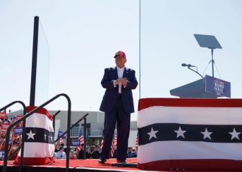 Trump avoids talking about embattled Mark Robinson at N.C. rally