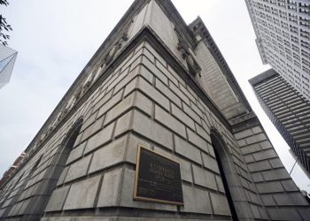 Trump requests more time to reply to appeal of Florida case dismissal