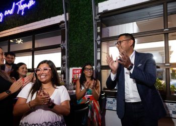 Nebraska’s ‘blue dot’ district suddenly at the center of election