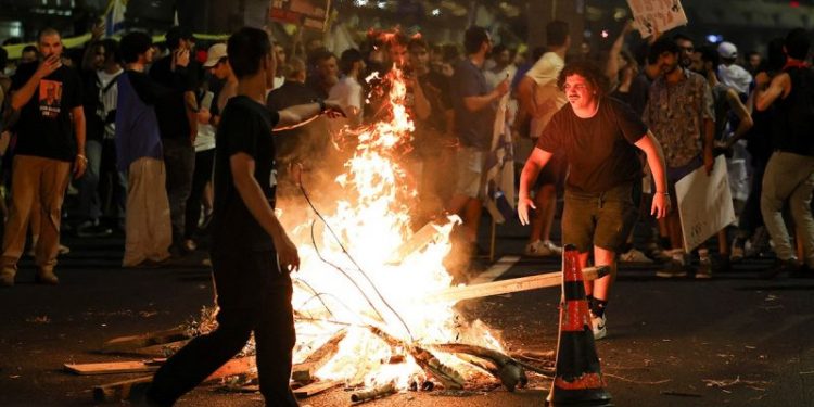 Biden, Harris to meet with US hostage deal negotiating team as major protests erupt in Israel