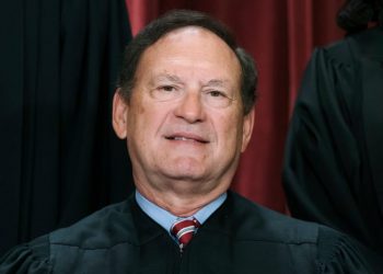 Justice Alito reports concert tickets, stocks in 2023 financial report