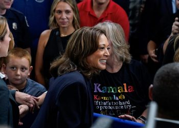 Harris meets with Arab American and Muslim leaders in Michigan