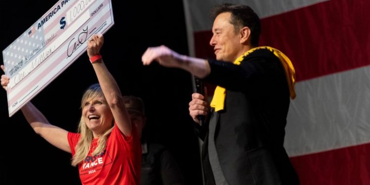 Elon Musk’s legally problematic $1 million voter giveaway