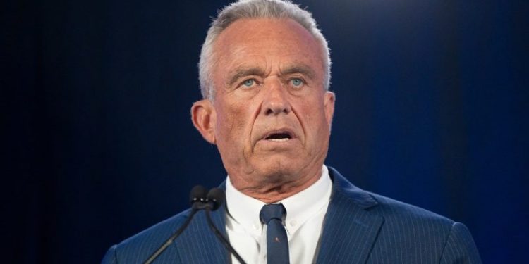 RFK Jr., on eve of Election Day, tells voters ‘do NOT vote for me’