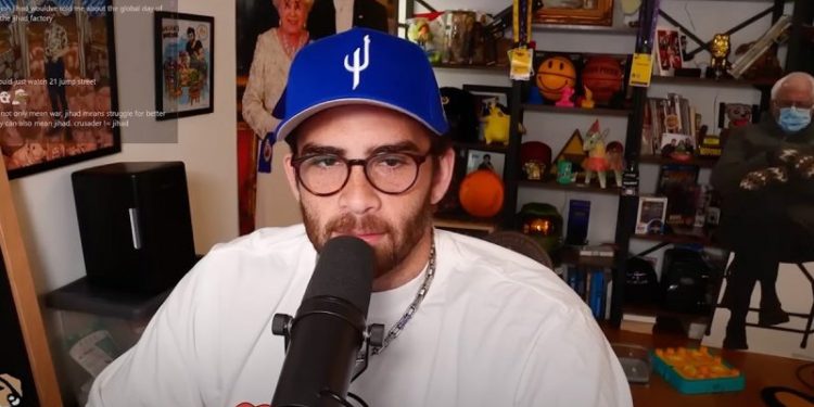 Top Harris aide hypes radical activist who said ‘America deserved 9/11’ while plotting future for Dems