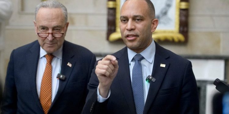 Rep. Jeffries warns Americans will be ‘devastated’ after House Republicans advance ‘largest Medicaid cut’