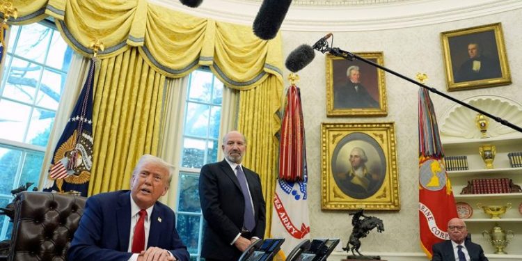 FBI agents group tells Congress to take urgent action to protect against politicization