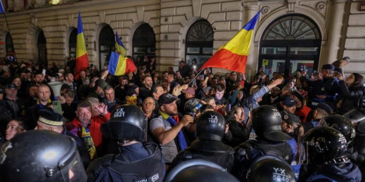 Romania’s now-barred presidential frontrunner Călin Georgescu claims he is facing Trump-like charges