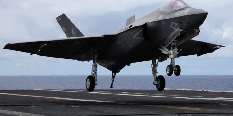 Trump eyes lifting sanctions, potential sale of prized fighter jet to Turkey