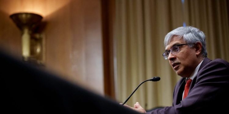 Trump’s pick for NIH director clears committee, heads to full Senate vote