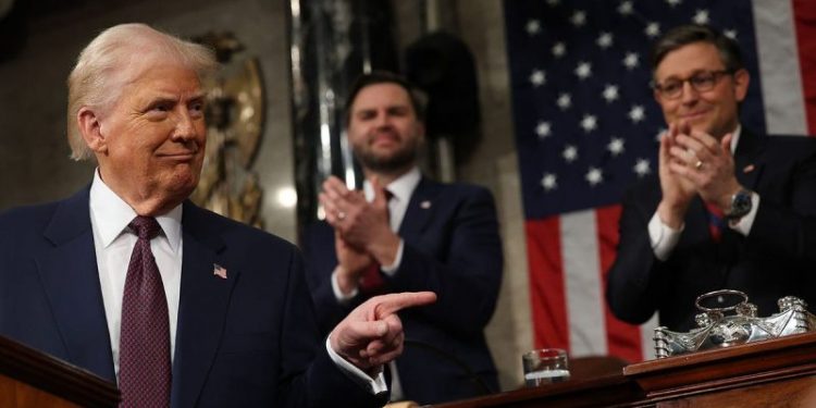 Democrats turn on each other over Trump address stunts