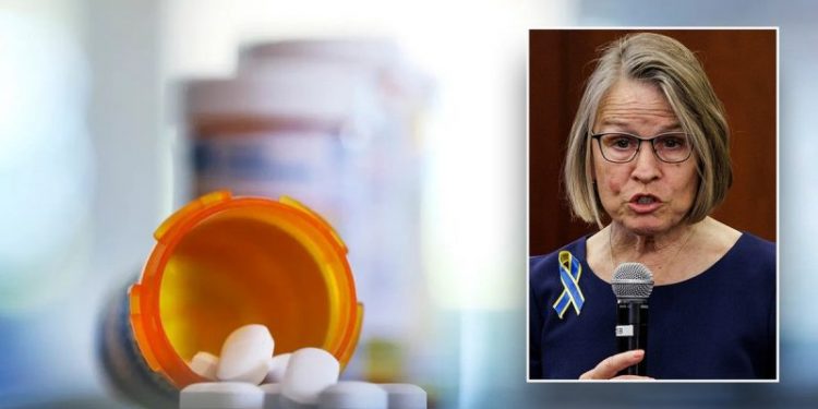 Bipartisan bill seeks to stop pharmacy middlemen from driving up drug costs for financial gain