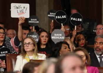 ‘Squad’ member delivers real-time whiteboard responses to Trump: ‘No king!’