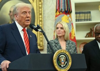 Republicans call for Trump to cut off American Bar Association
